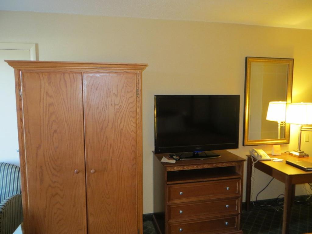 Howard Johnson Grand Forks Quarto foto