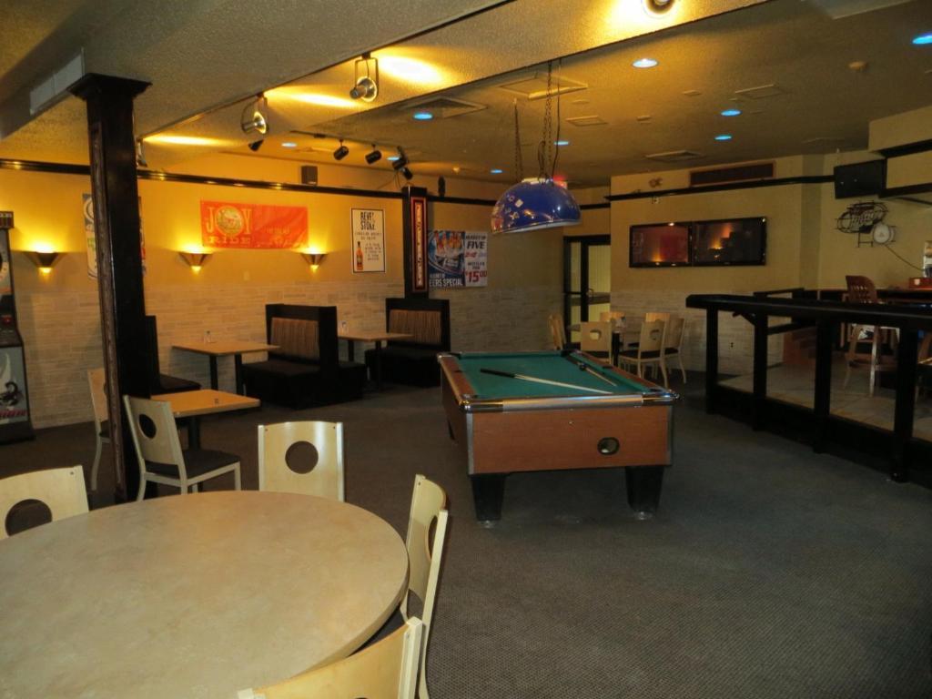 Howard Johnson Grand Forks Exterior foto