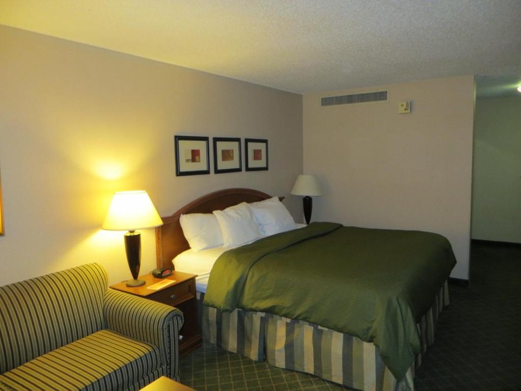 Howard Johnson Grand Forks Quarto foto